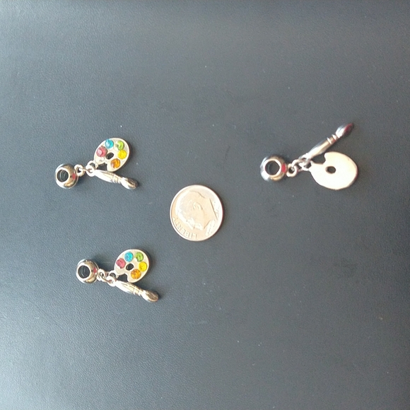 Paint pallet and brush charm - Picture 5 of 5